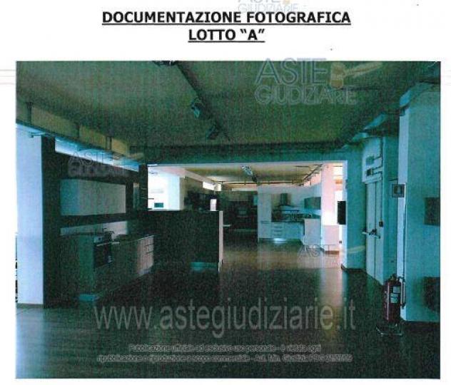 IMMOBILI-IMMOBILE INDUSTRIALE-- - Foto 4