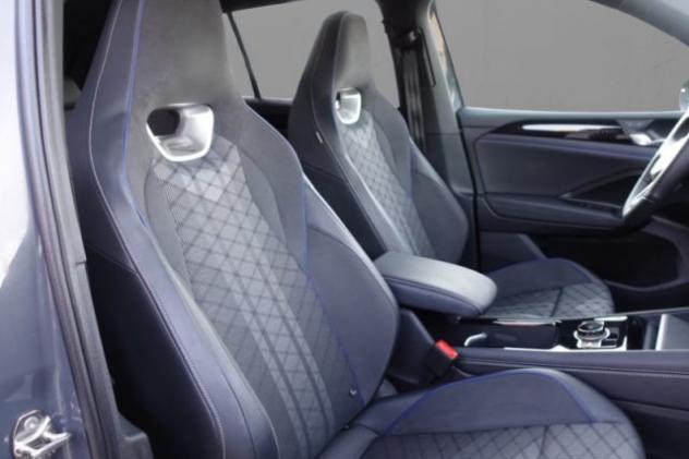 VOLKSWAGEN Tiguan 2.0 TDI 150 CV DSG R-Line rif. 23757985 - Foto 8