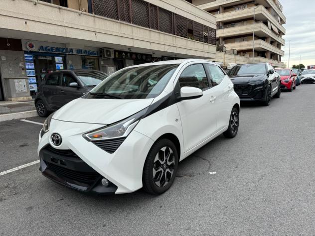Toyota Aygo Connect 1.0 VVT-i 72 CV 5 porte x-play MMT LED NAVI KAMERA CERCHI 16PDC - Foto 3