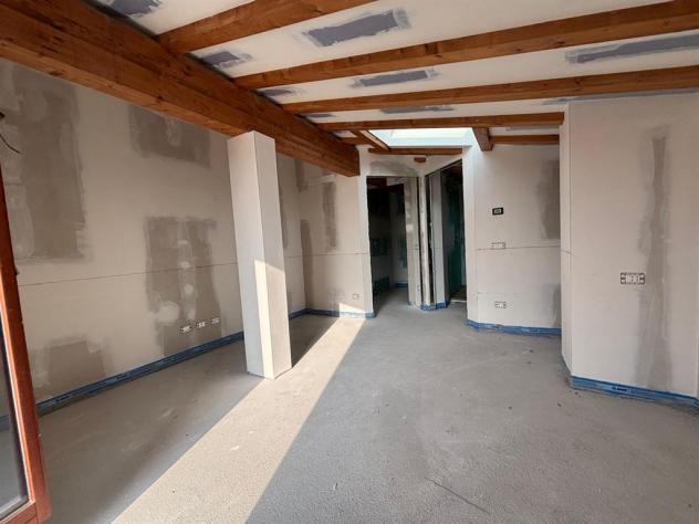 Biassono - Attico di pregio al 4° piano con terrazzo panoramico di 70 m² - Foto 12