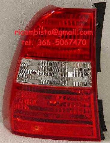 92401-1F010 Kia Sportage 2004 fanale posteriore sinistro