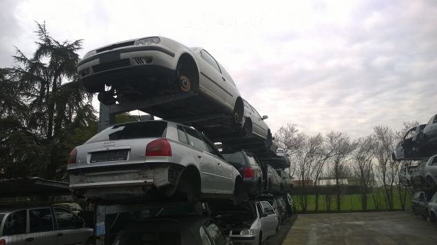 Audi a3 a2 a1 a4 a5 a6 a8 ricambi motore accessori