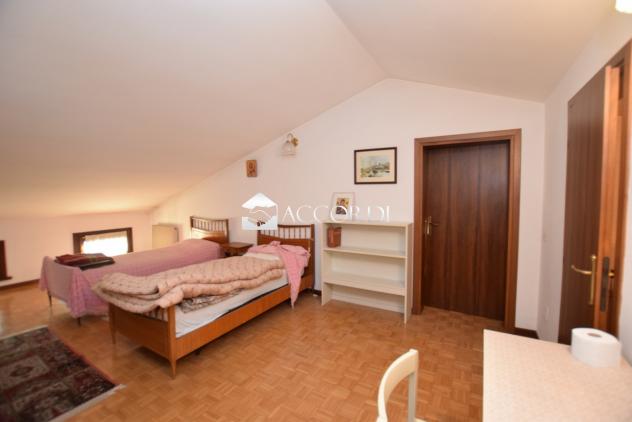 CASA INDIPENDENTE di 4 vani e di 252 mq (MONTEBELLUNA) rif. AS530 - Foto 14