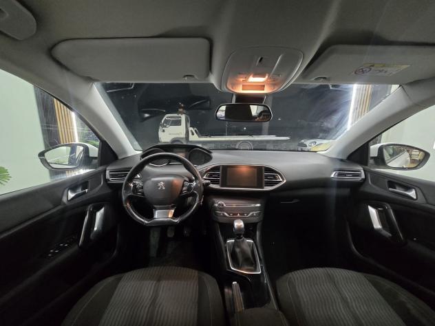 Peugeot 308 BlueHDi 120 S&S SW Business - Foto 9