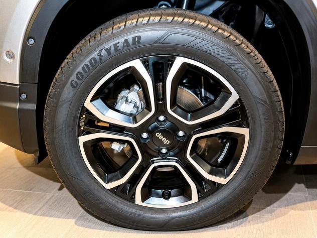 Jeep Avenger Avenger 1.2 Turbo 100 CV Summit - Foto 9