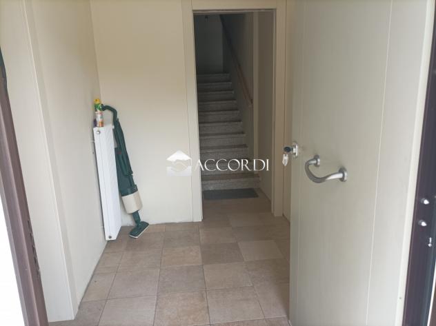 CASA INDIPENDENTE di 10 vani e di 620 mq (SANTA LUCIA DI PIAVE) rif. RAZ08 - Foto 4
