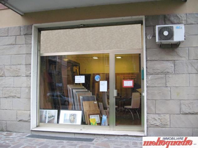 Negozio 1 locale - Rif. 145