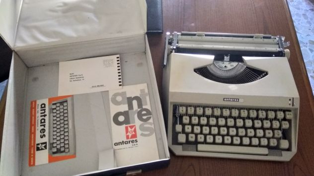 Macchina da scrivere vintage