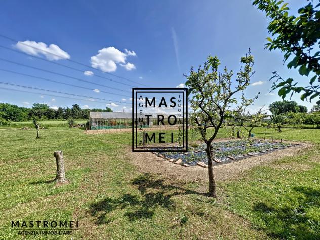 VILLA di 11 vani e di 300 mq (ALTOPASCIO) rif. 3442 - Foto 8
