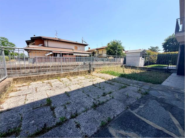V005481 - PIANO TERRA CON GIARDINO PRIVATO E GARAGE DOPPIO !! - Foto 4