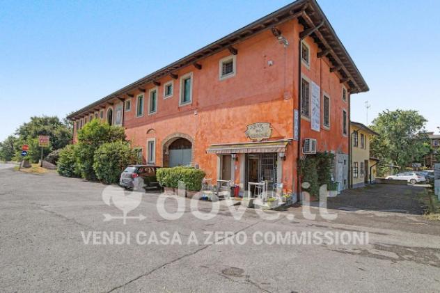 Casa indipendente di 900 m² con più di 5 locali e posto auto in vendita a San Zenone al Lambro - Foto 3