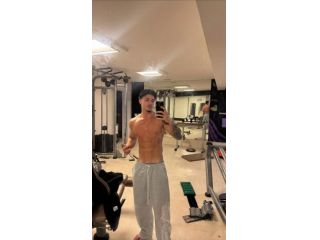 Amore e incontri Firenze - Cerco donna Tel:3717867706