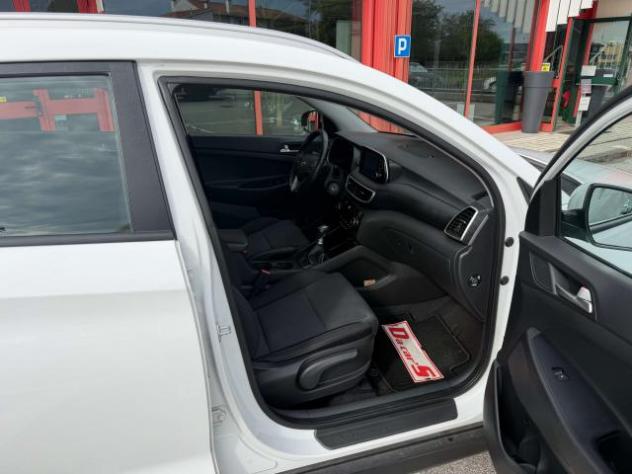 Hyundai TUCSON 1.6 crdi Xtech 2wd 115cv - Foto 9