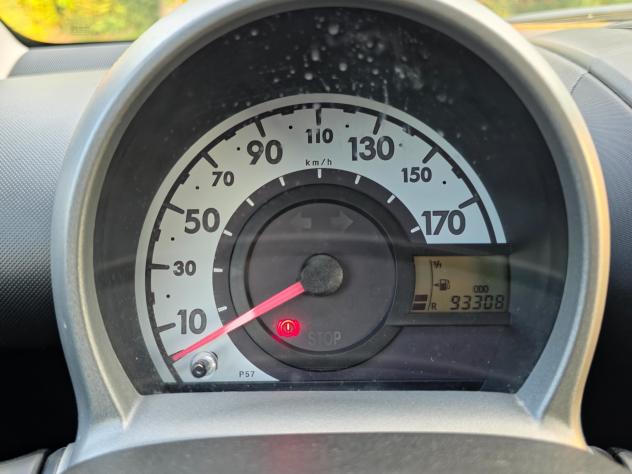 Toyota Aygo 1.0 12V VVT-i 5 porte Cool Soda Connect CV-68 E5B Manuale NEO 2014 - Foto 9