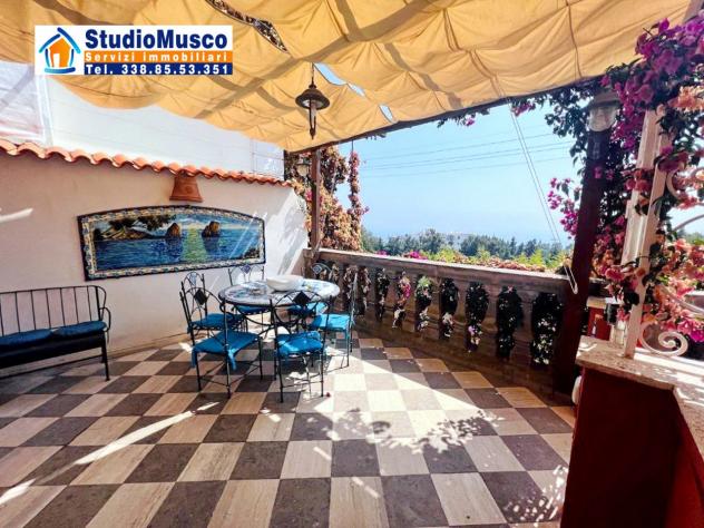 StudioMusco vende a Capri, in via Camerelle, la più prestigiosa strada dello shopping, introvabile appartamento con terrazzo a livello e vista panoram - Foto 20