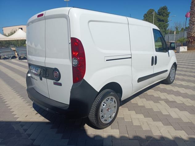 Fiat Doblo Dobl1.6 MJT 120 CV MAXI 3 POSTI - Foto 4