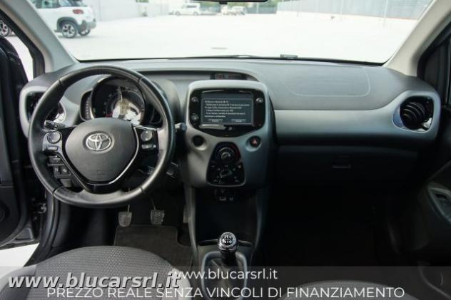 TOYOTA Aygo 1.0 VVT-i x-play rif. 23903361 - Foto 8