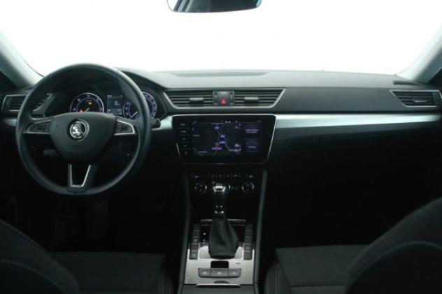 SKODA Superb 2.0 TDI 190 CV SCR DSG 4x4 Wagon Executive rif. 20708093 - Foto 9