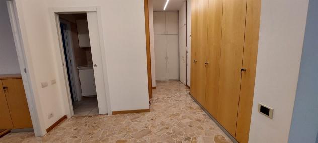 MONZA Centro - ufficio ristrutturato ed arredato in locazione - Foto 7