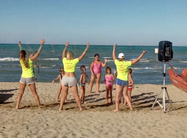 RICERCHIAMO ANIMATORI PER FITNESS E BALLI DI GRUPPO