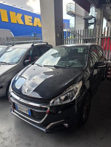 Peugeot 208 PureTech 82 5 porte Allure