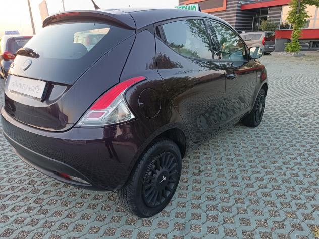 Lancia Ypsilon 0.9 TwinAir 85 CV 5 porte Metano Ecochic Gold - Foto 5