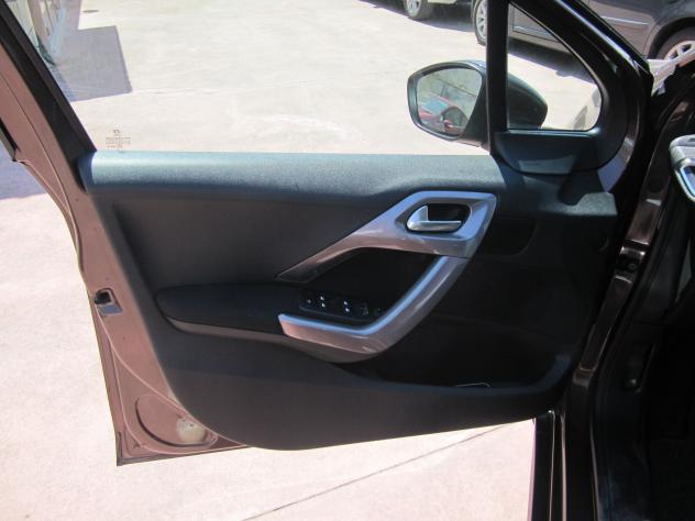 Peugeot 2008 1.2 VTi 82CV Allure - benzina - Foto 9