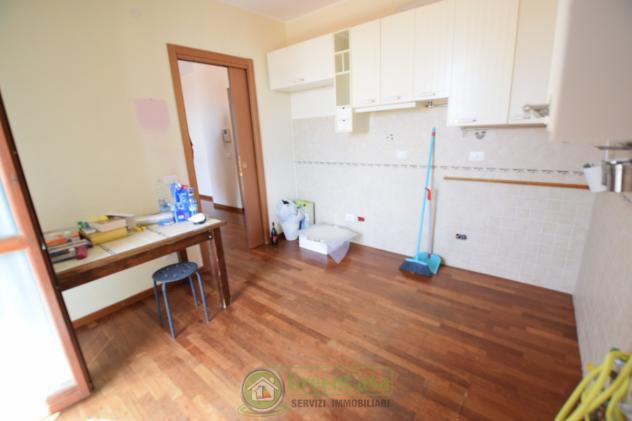 APPARTAMENTO di 3 vani e di 97 mq (ORNAGO - ornago) rif. 3 LOCALI +TERRAZZO E BOX - Foto 3