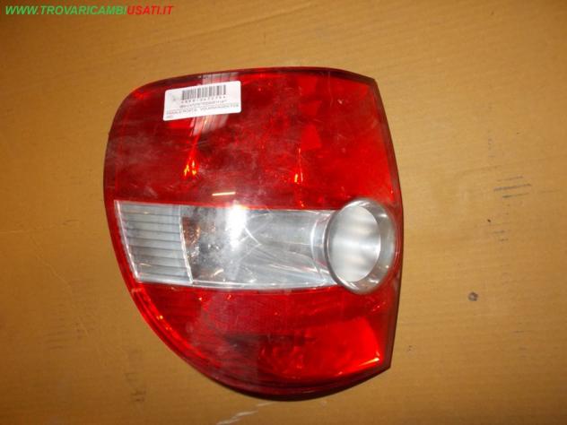 FANALE POST.S. VOLKSWAGEN FOX (5Z)  Parti elettriche  Fanaleria  Fanali  Fanale post. sx. VOLKSWAGEN - FOX - 01-04-2005 - 01-07-2011