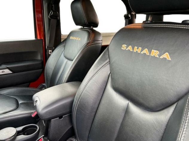 Jeep Wrangler 2.8 CRD DPF Sahara Auto - Foto 10
