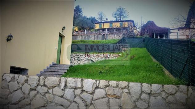 Porzione di bifamiliare con garage e giardino - Foto 10