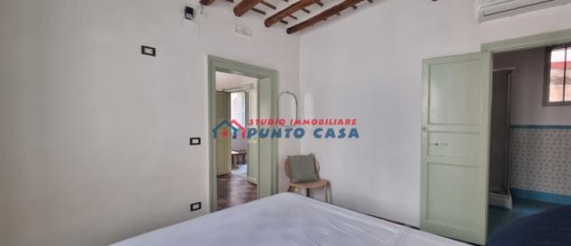 CENTRO STORICO – Via delle Arti, 2° piano s.a., appartamento 3 vani+accessori arredato. Ottime condizioni e contesto. Euro 900 CL E - Foto 10