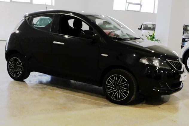 Lancia Ypsilon 1.0 FireFly 5 porte S&S Hybrid - Foto 3