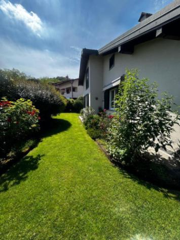 Villa di 314 m² con più di 5 locali e box auto doppio in vendita a Azzate - Foto 19