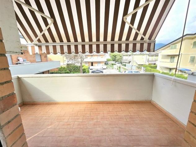 Appartamento in vendita a Marina di Massa - Massa 100 mq Rif: 1422211