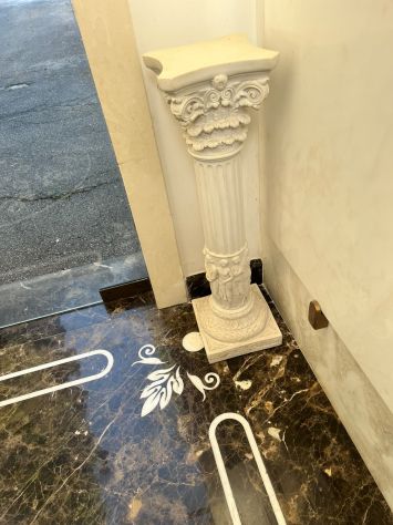 2 Colonnine in resina - Foto 4