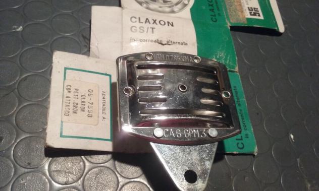 Clacson rettangolare con attacco cromato SGR 097398