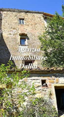 Vicchio - Porzione di colonica con giardino, annesso e posti auto - Foto 2
