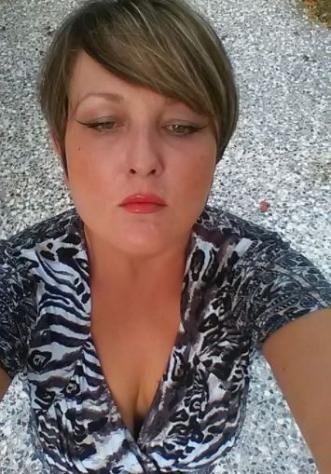 Donna di Vigevano. Fisico Robusta Tel: