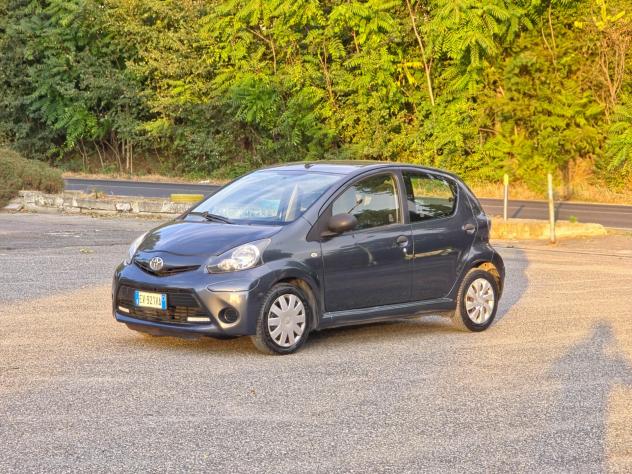Toyota Aygo 1.0 12V VVT-i 5 porte Cool Soda Connect CV-68 E5B Manuale NEO 2014 - Foto 3