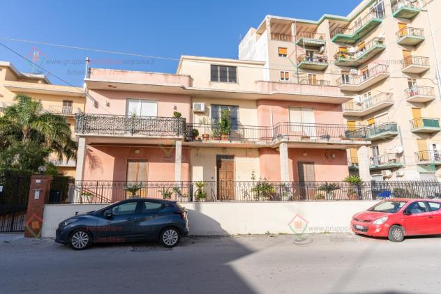 Pentalocale in vendita a Siracusa