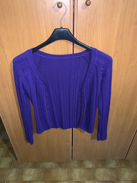 UN MAGLIONCINO CORTO/CARDIGAN VINTAGE MA È COME NUOVO,DA DONNA,VIOLA,TAGLIA M IT - Foto 3
