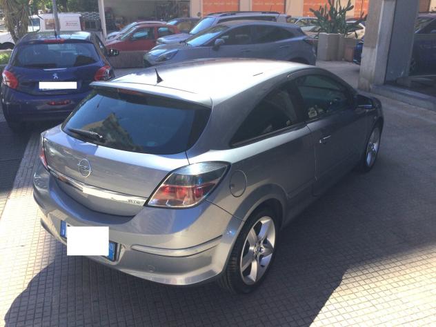 Opel Astra GTC 1.9 16V CDTI 150CV 3 porte Cosmo - Foto 10