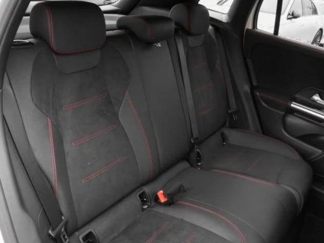 MERCEDES-BENZ GLA 180 Premium Amg rif. 24084339 - Foto 9