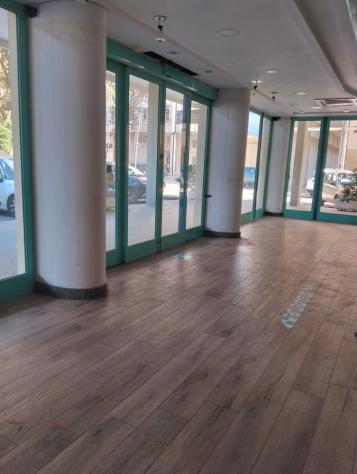 locale commerciale in vendita a Camaiore in zona Lido di Camaiore