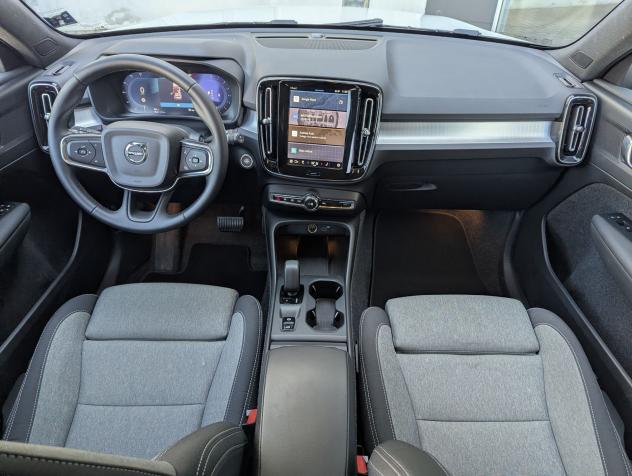Volvo XC40 B3 automatico Core - Foto 9