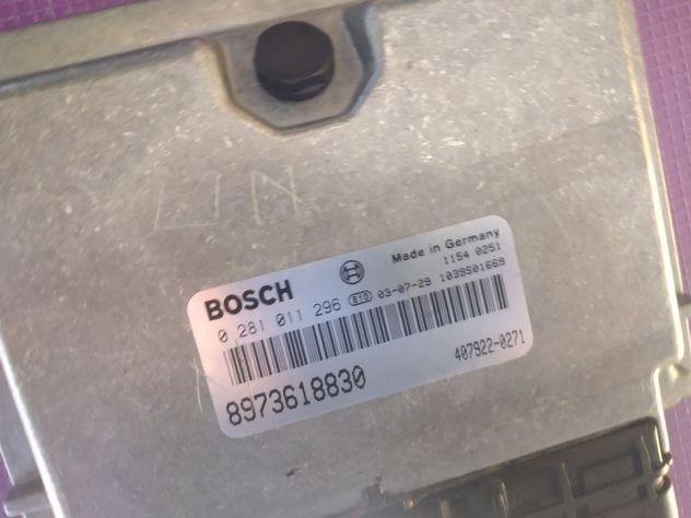 CENTRALINA MOTORE 0281011296 8973618830 ECU (unità di controllo motore) Isuzu D - Foto 2