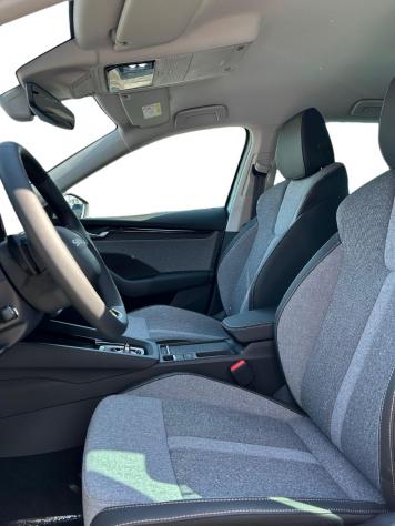 Škoda Octavia Octavia Wagon 2.0 TDI 150 CV STYLE DSG - Foto 9