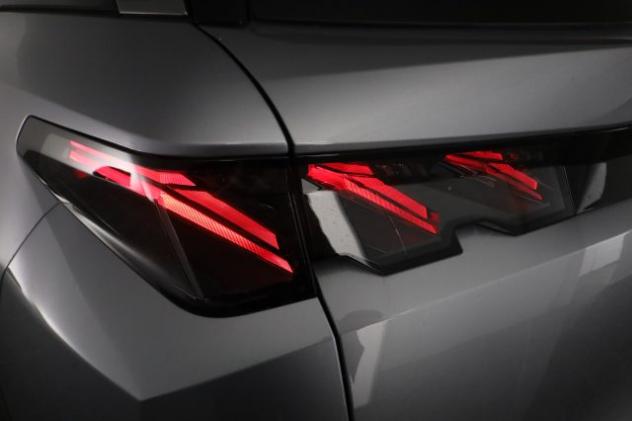 PEUGEOT 5008 3ª serie Hybrid 145 e-DCS6 GT rif. 23956509 - Foto 10