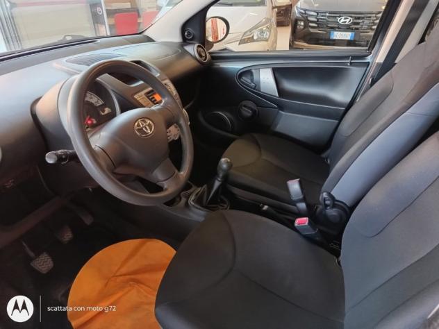 Toyota Aygo 2ª serie 1.0 VVT-i 69 CV 5 porte x-cool - Foto 8